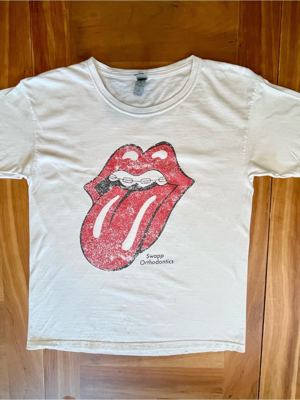 Rolling Stones Inspired Braces T-Shirt-Swapp Orthodontics Promo Tee-Size Medium - Picture 1 of 8